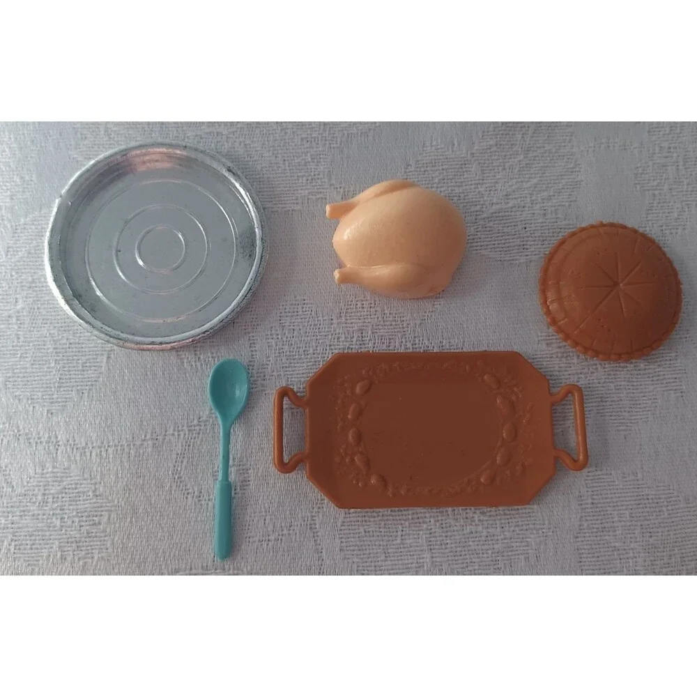 VINTAGE LOT OF BARBIE DOLL KITCHEN FOOD ACCESSORIES TURKEY, PIE, EGGS, MILK